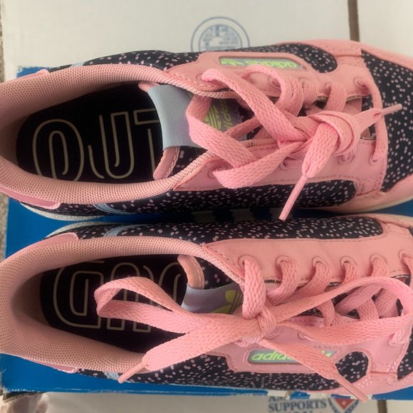 Adidas shoes with box - Picture 6 of 7